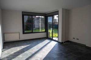 CHALET ADOSADO EN MONTE photo 0