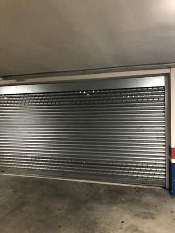 PLAZA DE GARAJE CERRADA (COMPARTIDA) PARA COCHE AMPLIO EN BERNARDO GONZÁLEZ CACHAMUIÑA photo 0