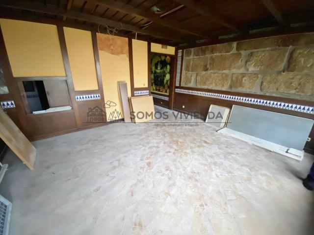 BAR EN EL CASCO VIEJO photo 0