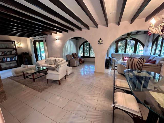 CHALET CON JARDIN EN BENICASIM ZONA MONTORNES photo 0