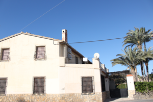 Casa - Chalet en venta en La Vila Joiosa de 400 m2 photo 0