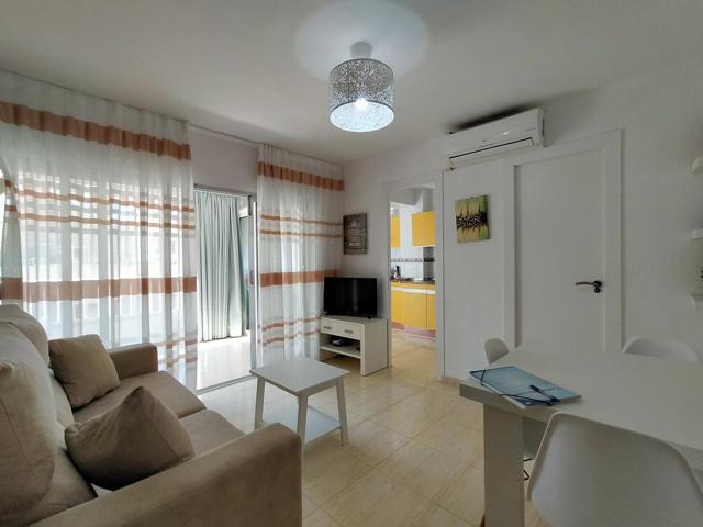 Apartamento en Benidorm en 2ª línea de playa Levante. photo 0