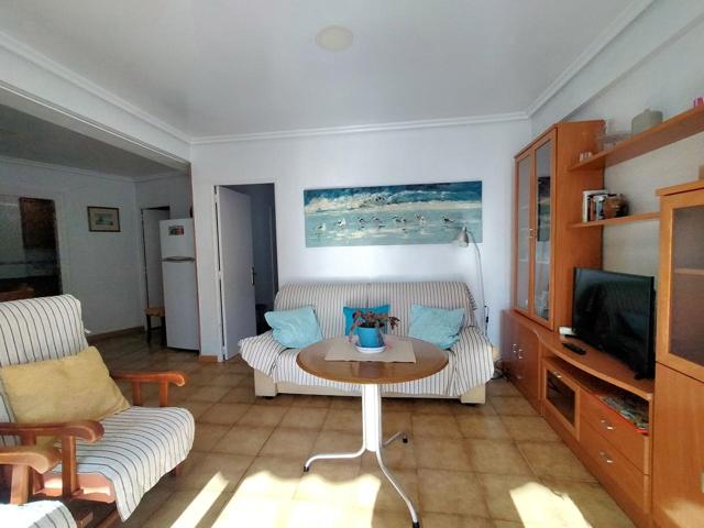 Piso de 3 dormitorios, en 1ª Línea de Playa Levante, Benidorm. photo 0