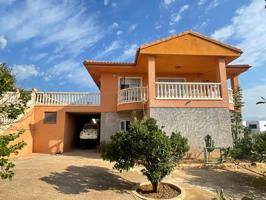 Villa en venta en Polop con 2.450m2 de parcela. photo 0