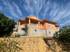 Villa en venta en Polop con 2.450m2 de parcela. photo 0
