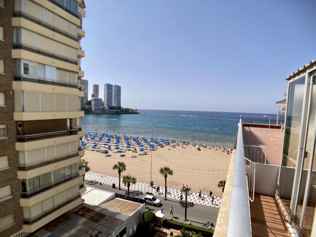 Ático en venta en Benidorm, en 1 línea de Playa Levante. photo 0