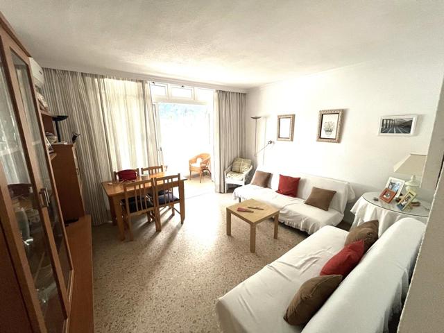 Apartamento en Benidorm, en un edificio de 1ª línea playa Levante. photo 0