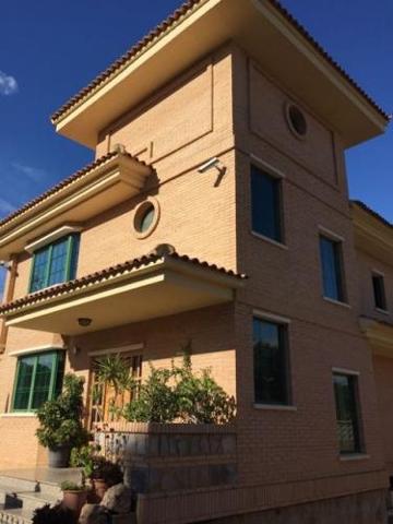 Chalet independiente en venta en Benidorm con 664 m2. photo 0