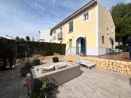 Adosado de Esquina en Venta en Finestrat – Con Vistas al Mar y Montaña photo 0