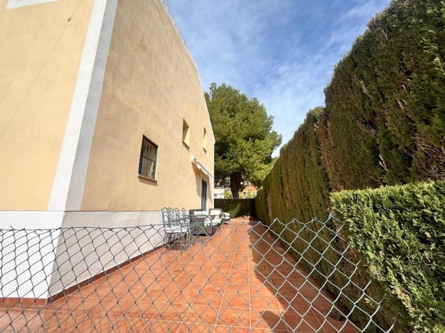 Adosado de Esquina en Venta en Finestrat – Con Vistas al Mar y Montaña photo 0