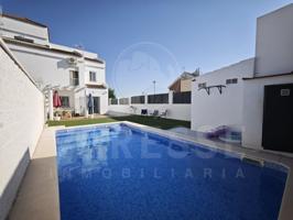 Unifamiliar Separadas En venta en Huévar Del Aljarafe photo 0