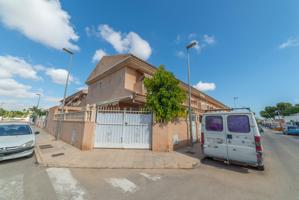 Unifamiliar Pareada En venta en Ciudad Del Aire, Santiago De La Ribera photo 0