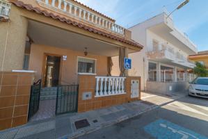 Unifamiliar Pareada En venta en San Pedro De Pinatar, San Pedro Del Pinatar photo 0
