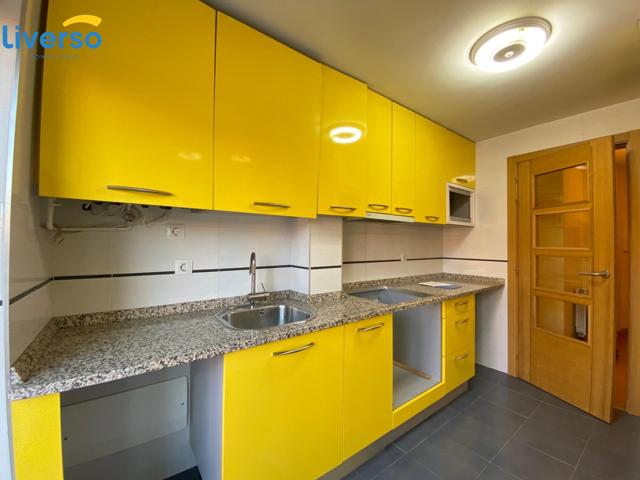 'Piso luminoso de 2 habitaciones y 2 baños con orientación suroeste' photo 0