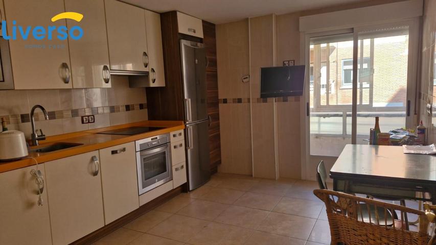 AMPLIO PISO EN VENTA EN MORATIN photo 0