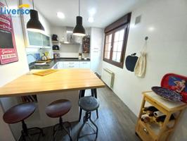 Tu Refugio Ideal: Ático con Terraza, Luz Natural y Parques a un Paso photo 0