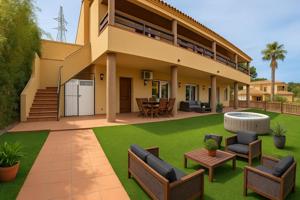 🏡 Tu oasis en Cubelles: vive, disfruta... ¡y rentabiliza! photo 0