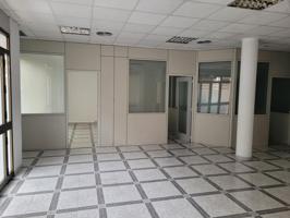 ESTUPENDO LOCAL COMERCIAL EN ALQUILER photo 0