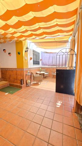 MARAVILLOSA CASA UNIFAMILIAR Y ACOGEDORA EN ZONA CENTRO photo 0