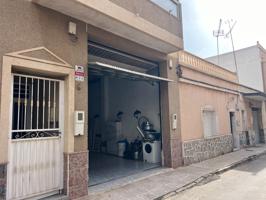 LOCAL ALMACÉN EN LOS BARREROS photo 0
