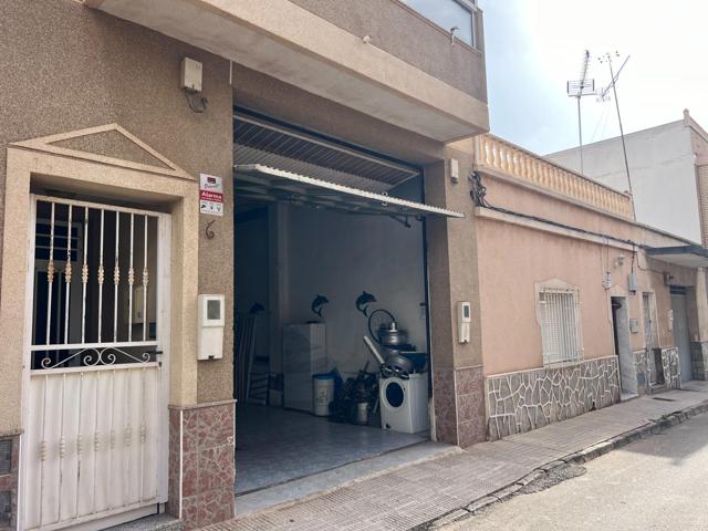 LOCAL ALMACÉN EN LOS BARREROS photo 0