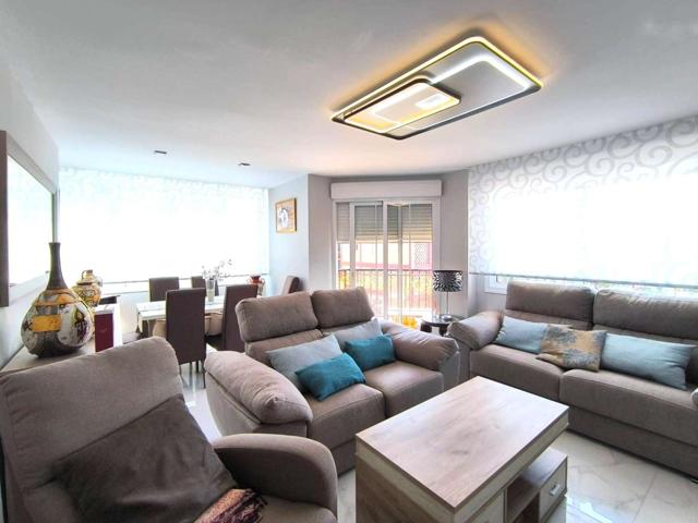 Piso En venta en Paseo De Larios. 29740, Torre Del Mar (málaga)centro, Torre Del Mar photo 0