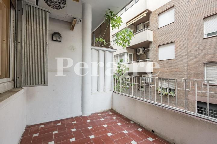 Luminosa vivienda con terraza en calle peatonal photo 0