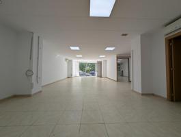 Diàfano, luminoso y con posibilidad de dividir salas photo 0