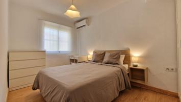 Vivienda de 3 Dormitorios en alquiler en régimen de VIVIENDA HABITUAL en Carlos Haya photo 0
