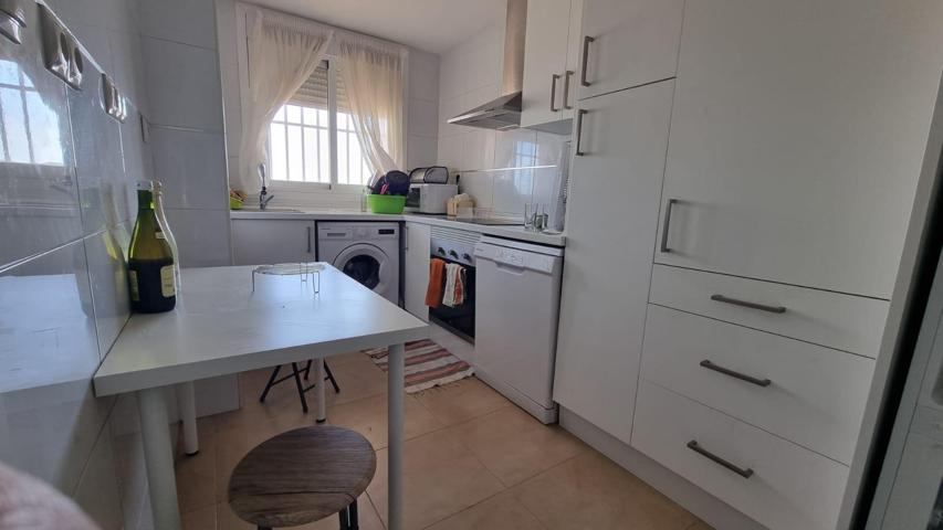 Ático en Roquetas de Mar: Tu refugio ideal junto al mar photo 0