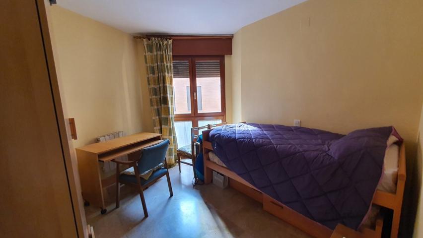 Piso dos dormitorios en Granada photo 0