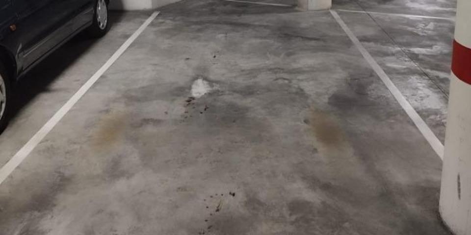 SE VENDE PLAZA GARAGE ZONA PLAZA MADRID photo 0