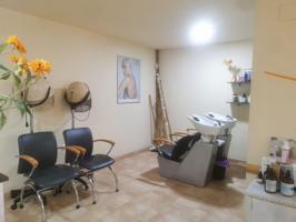 ¡Oportunidad en Las Bayas! Local con Posibilidad de Vivienda – 125.000 € photo 0