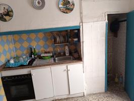 PLANTA BAJA ENTRADA INDEPENDIENTE, CON POSIBILIDAD DE HACER 2 ALTURAS photo 0