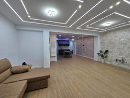 Piso Reformado en Plaza Crevillente, Elche - Ideal para Familias photo 0