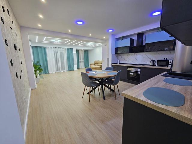 Piso Reformado en Plaza Crevillente, Elche - Ideal para Familias photo 0