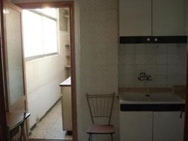 Amplio piso en San Crispín, Elche a un precio inmejorable photo 0