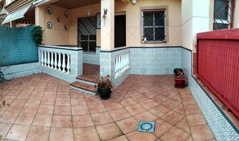 El chalet ideal para disfrutar de la vida junto al mar photo 0