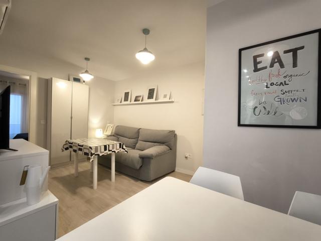 Piso En venta en Calle Antonio Jiménez Ruiz, Bailén - Miraflores, Málaga photo 0