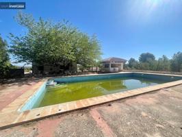 Chalet con piscina en zona Fuente La Virgen - Alto Titajuana ( Alborache) photo 0