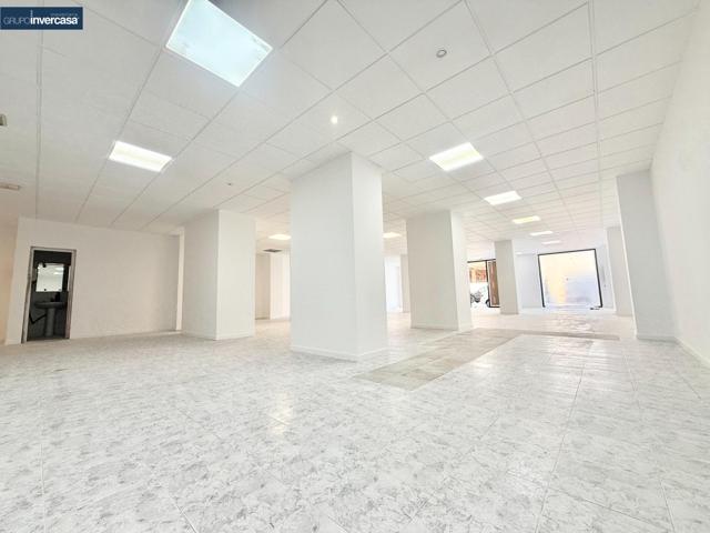 Local comercial reformado de 508m2 en edificio modernista en zona Menendez y Pelayo de Alfafar photo 0