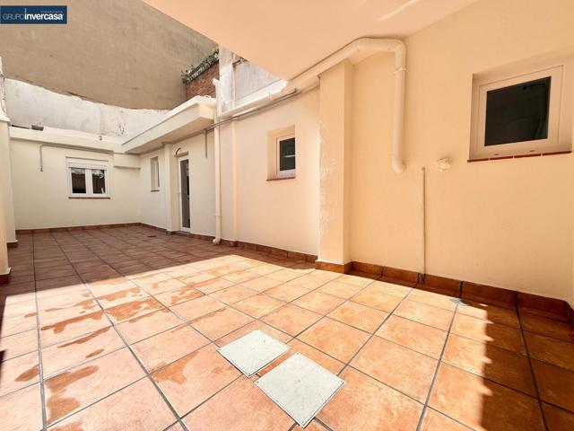 Planta baja con terraza ¡Reformada a estrenar! situada en zona ambulatorio de Quart de Poblet (Valencia) photo 0