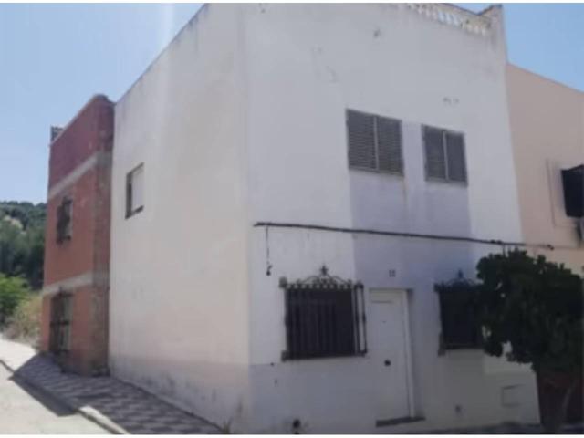 SE VENDE CASA PARA REFORMAR EN EL MÁRMOL photo 0