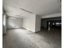 SE VENDE LOCAL EN AVENIDA CIUDAD DE LINARES photo 0