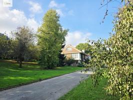 ESPECTACULAR CASA INDIVIDUAL CON JARDÍN EN PEÑACABARGA photo 0