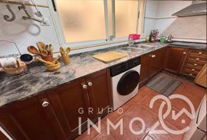 Se vende coqueto piso con balcón en torrente y 2 cuartos de baño photo 0