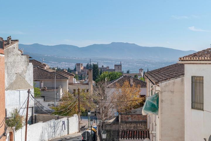 Amplio apartamento situado en Albaicín Alto en casa corrala con vistas a la Alhambra photo 0