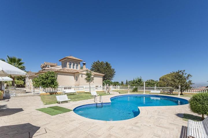 VIVIENDA DE LUJO, CON PISCINA, EN OGIJARES photo 0