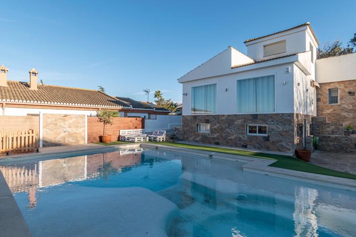 ESPECTACULAR CASA REFORMADA EN SUSPIRO DEL MORO photo 0