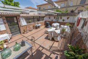 Preciosa casa adosada de 3 dormitorios, con garaje doble de 53 m2 y patio de 77 m2 en Belicena photo 0